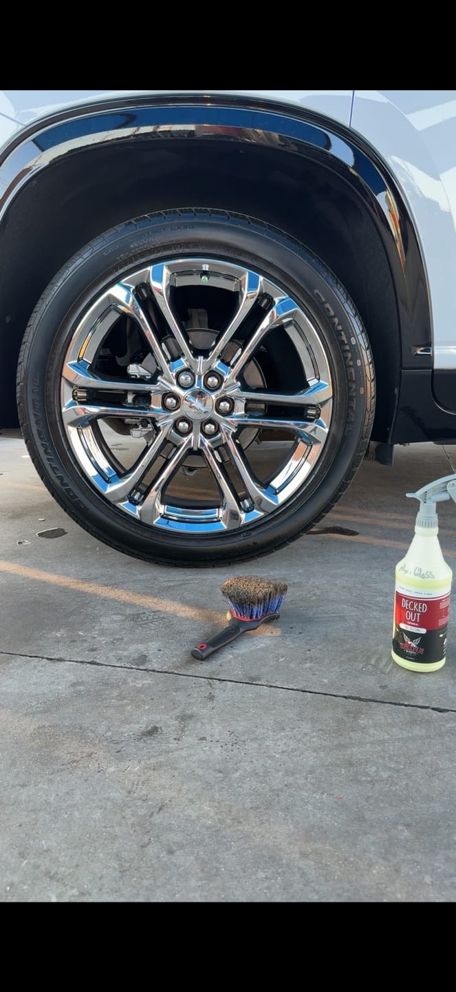 Customer photo review of Decked Out Tire Dressing - 16 oz.