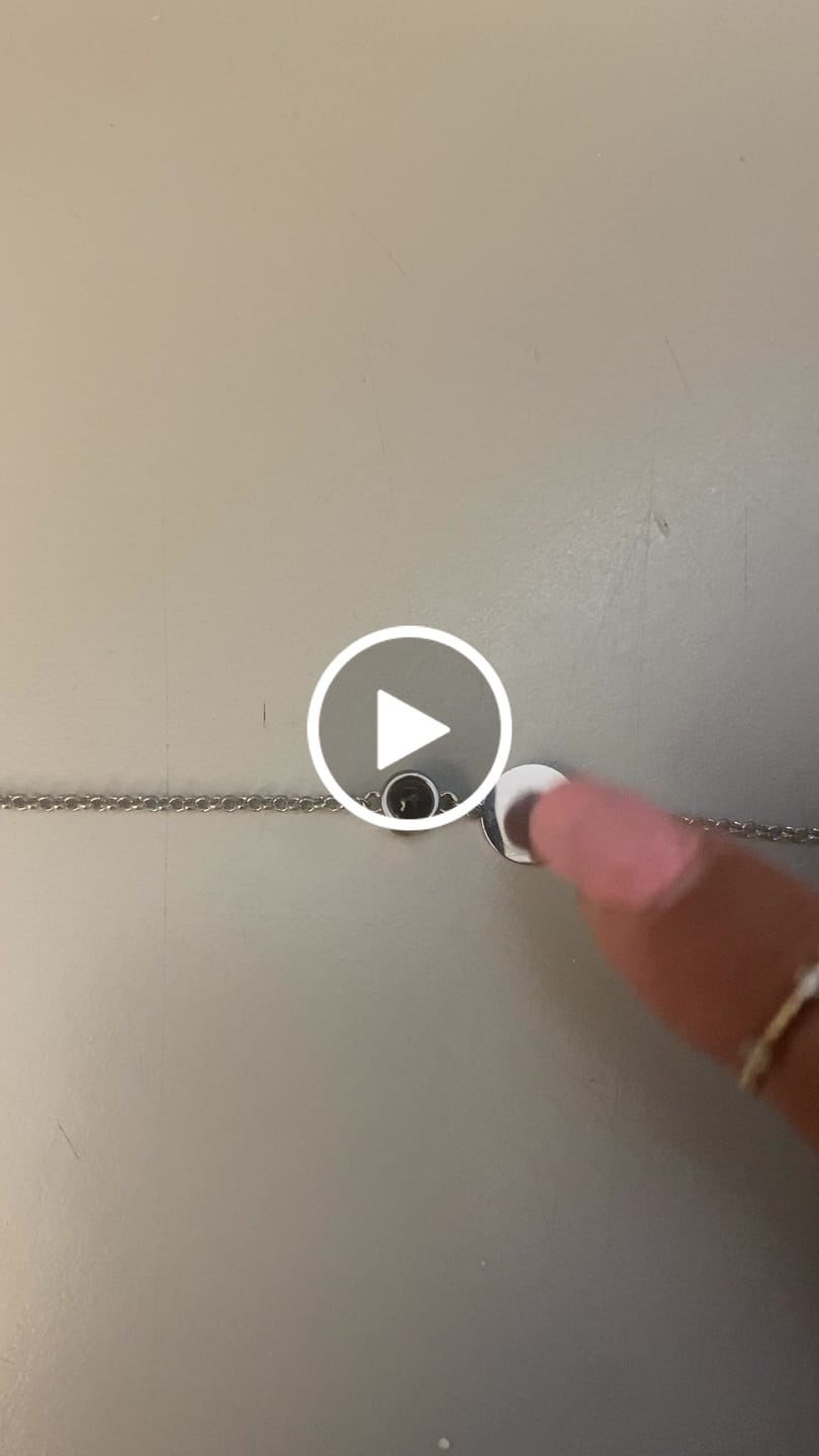 Customer video review of Pulsera Personalizada "Minimal Memento"