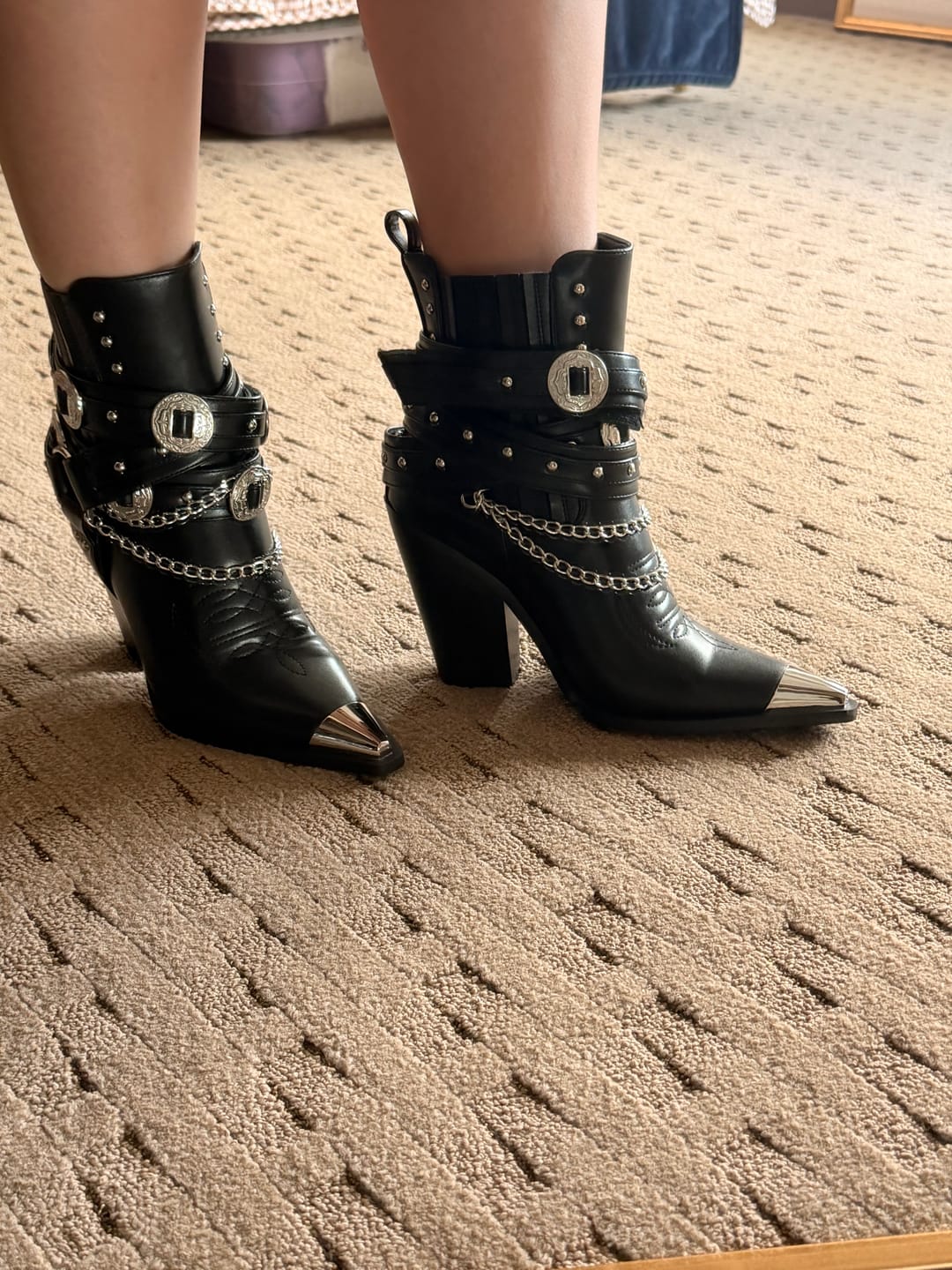 Customer photo review of RIGGINS-BLACK WESTERN HARNESS BOOTIE
