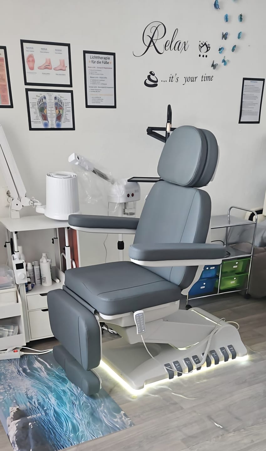 Customer photo review of Kosmetikliege Elektrisch | Luxoria PRO 5 | Kosmetiksessel mit elektrischer Verstellung | Grau