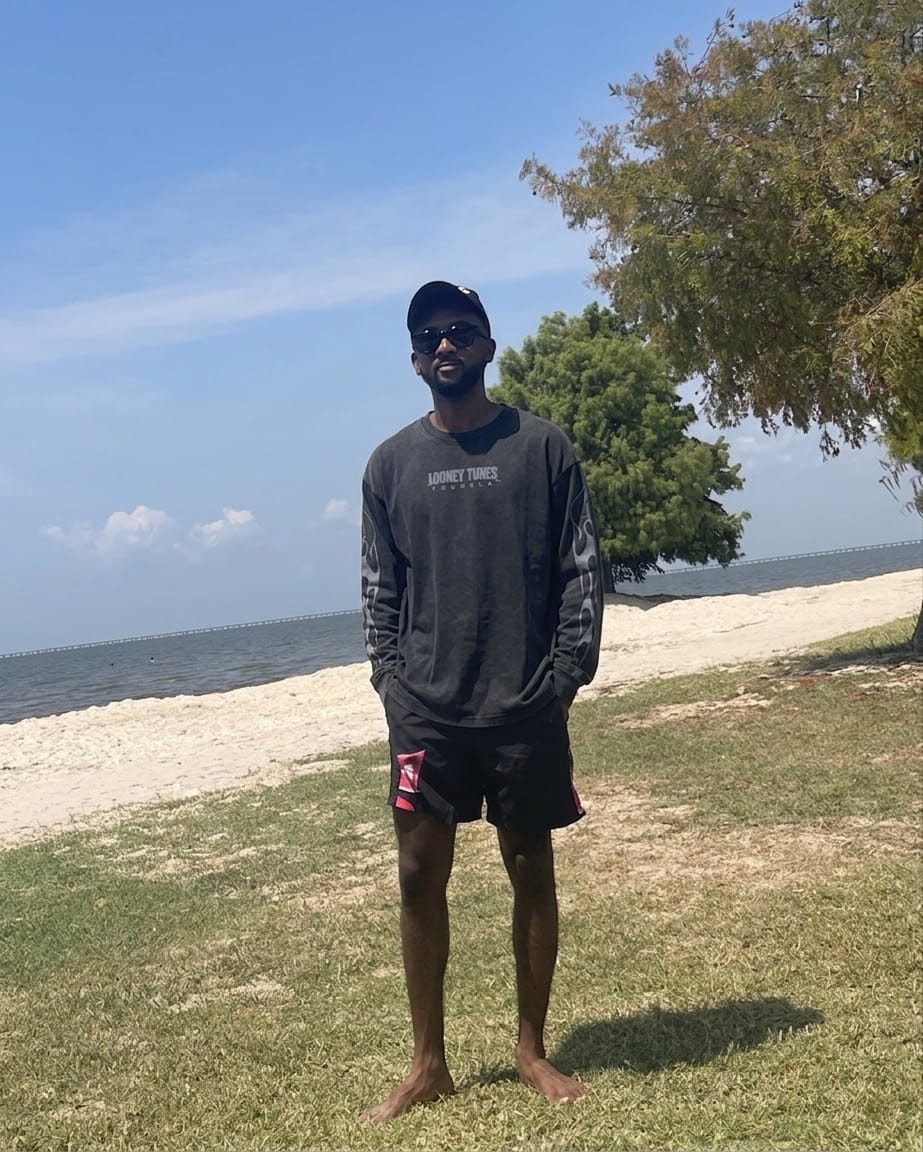 Customer photo review of 8114 - Looney Tunes Longsleeves