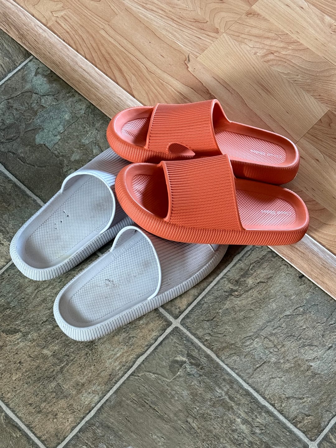Customer photo review of Cloud Slides - Original Cushion Comfort