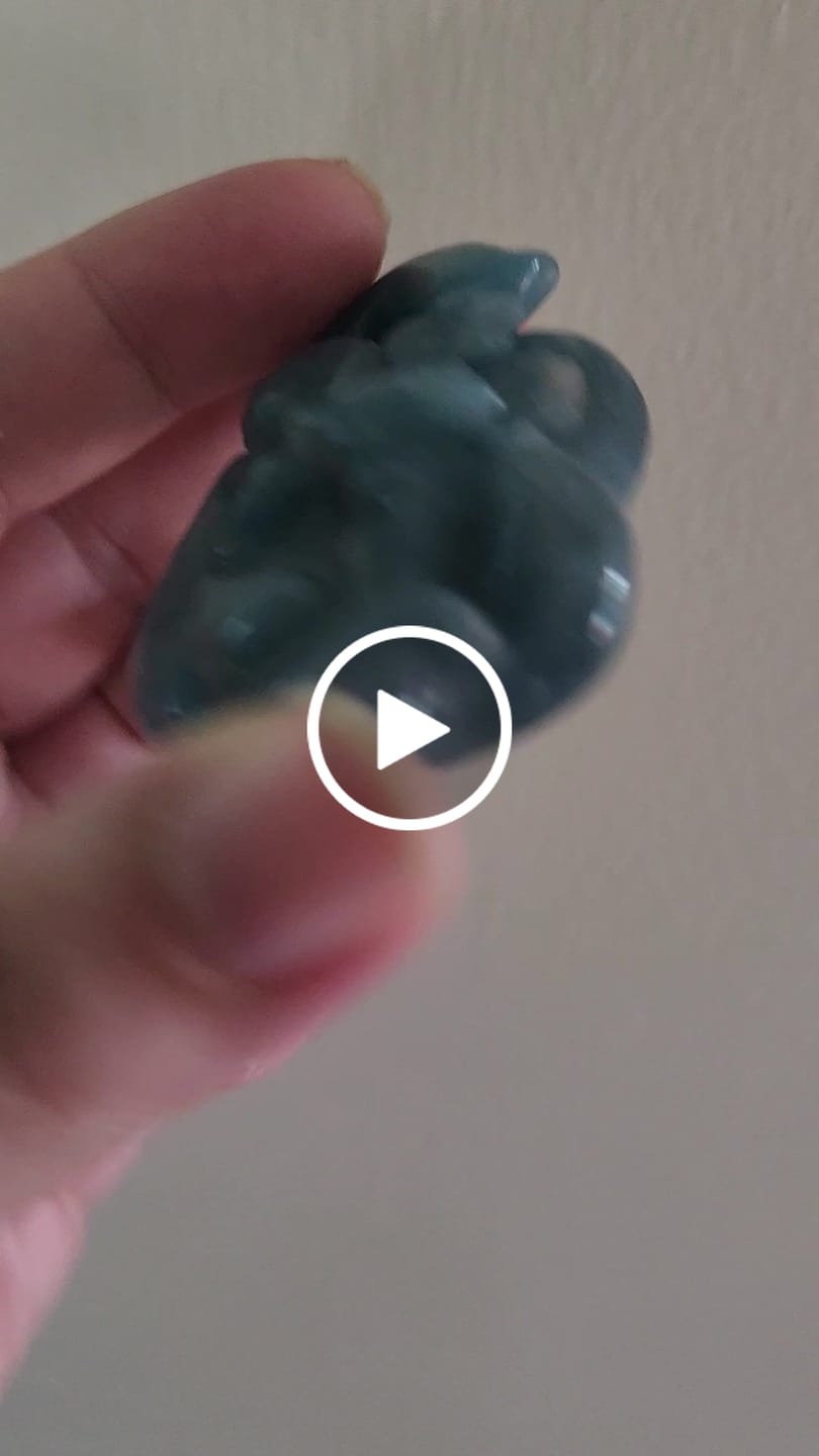Customer video review of Natural Cute Crystal Trolleite Nine-Tailed Fox Carving