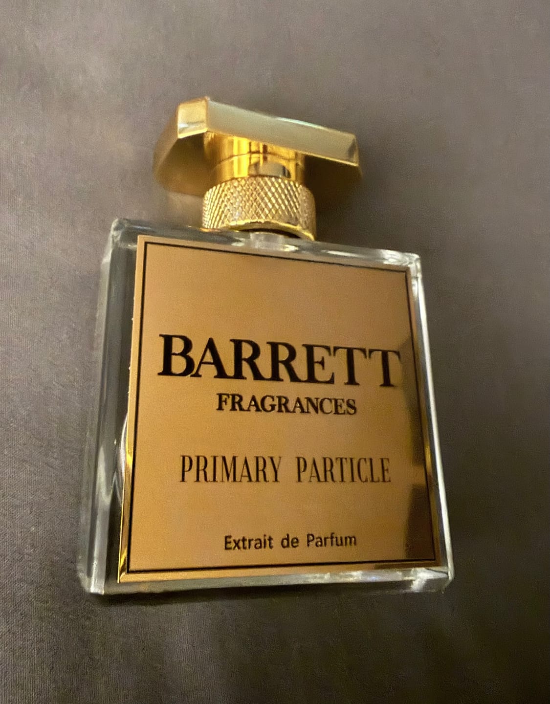 Customer photo review of Primary Particle Inspired by Molecule 01
