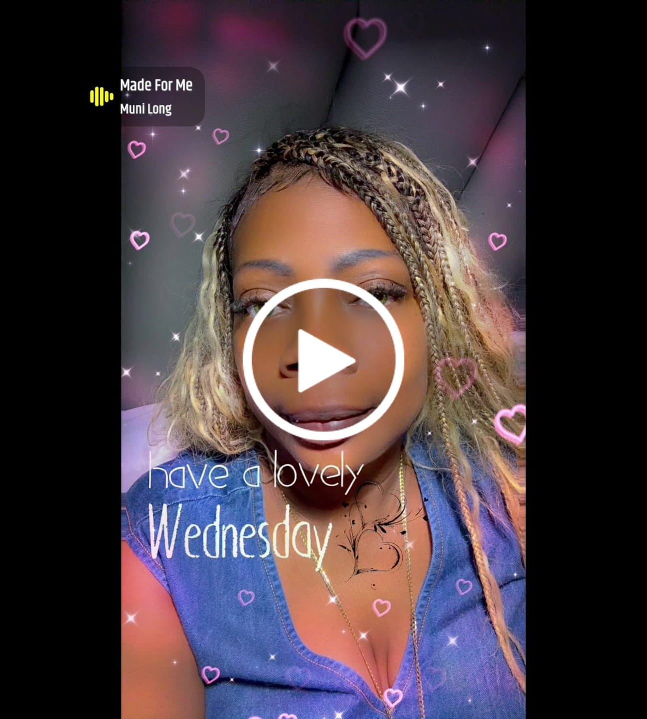 Customer video review of Balayage Mix Color 27/613 Human Hair Wet & Wavy Curls 36" Knotless Boho Box Pre Bleached HD Full Lace Braided Wig