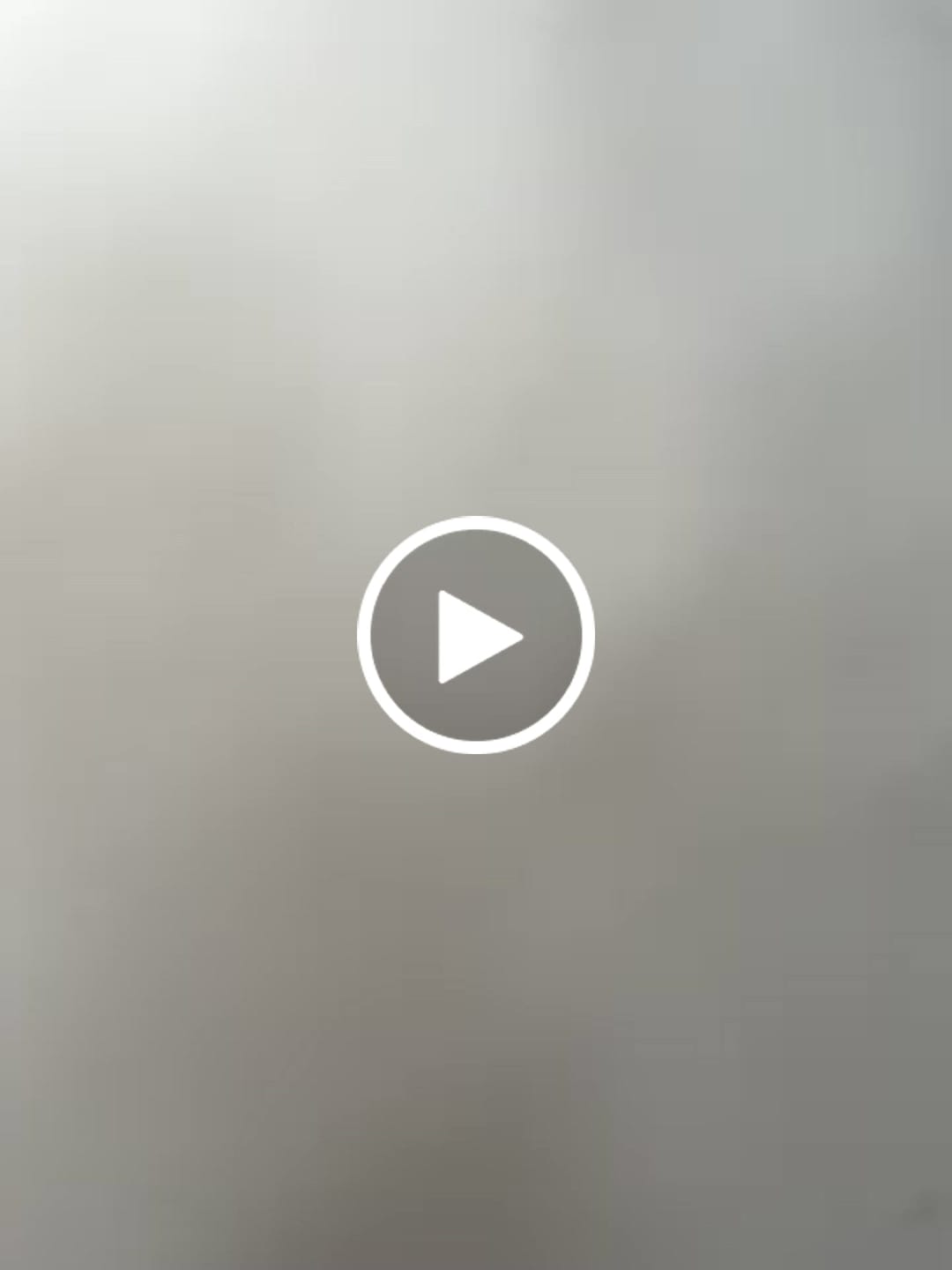 Customer video review of جاكيت ستابيليتي سكيتشرز
