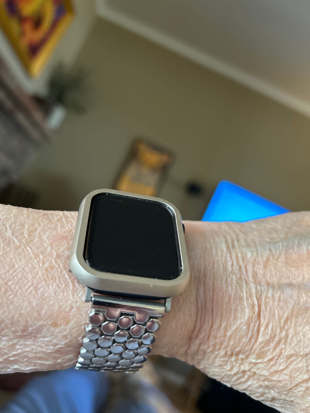 Customer photo review of Silver Honeycomb Luxury Apple Watch Strap