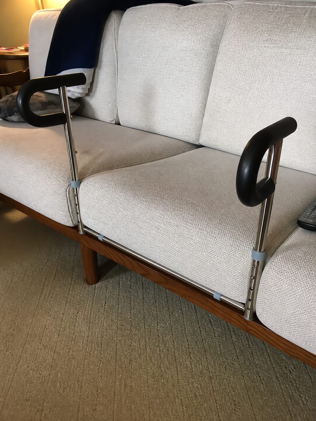 Customer photo review of Sofa Assist Bar