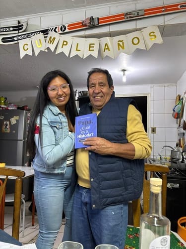 Customer photo review of Papá, Mamá, Abuelo, Abuela — ¿Cuál es tu Historia?