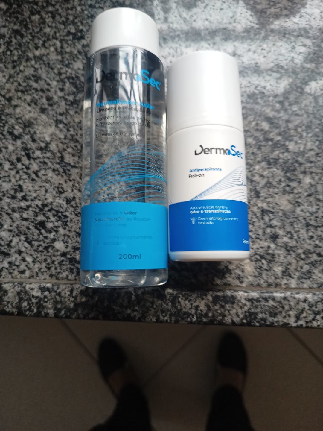 Customer photo review of Kit Axilas Secas & Sem Mau cheiro - Contra Suor Excessivo e Mau Odor 200ml