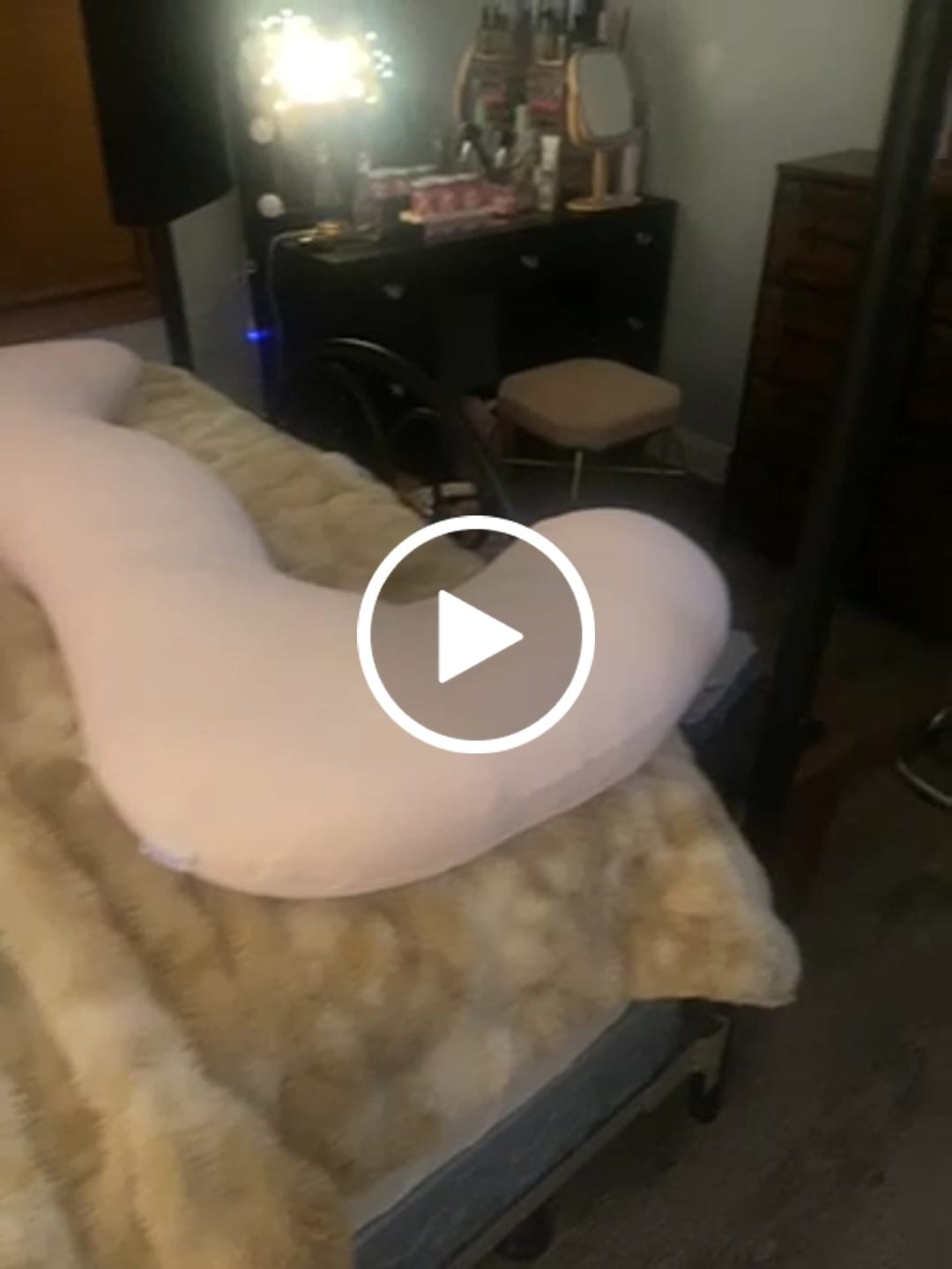 Customer video review of BodyAlign Plus+ Cooling Pillow