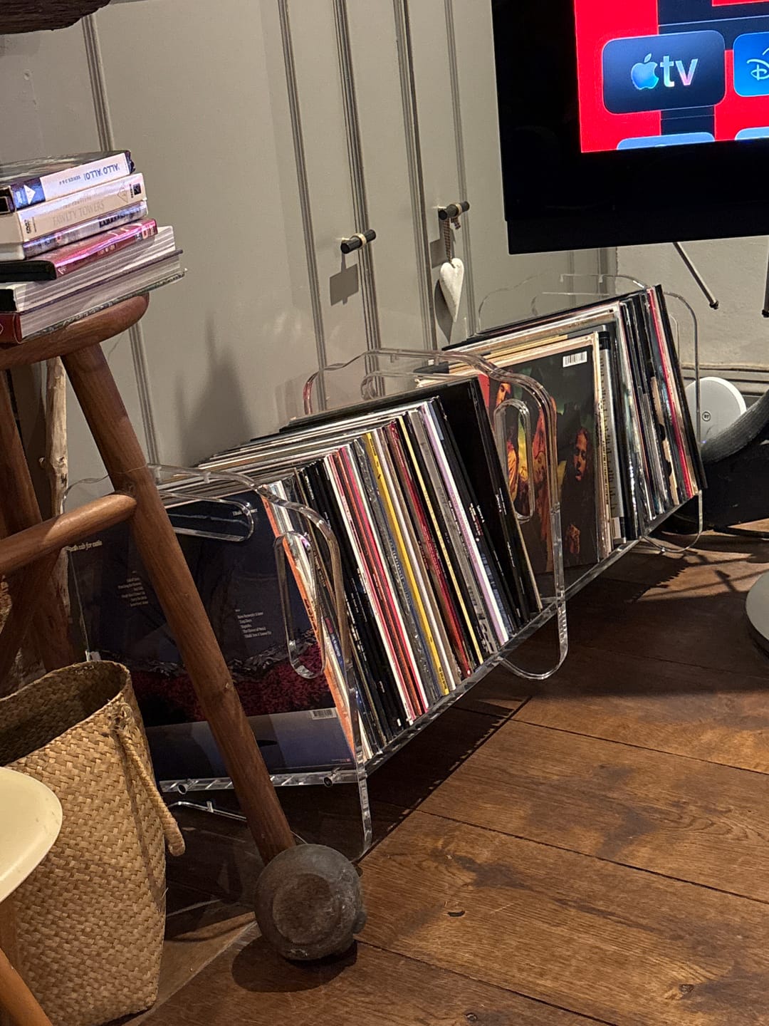 Customer photo review of PRISMA 140 - Acrylic Vinyl Record Shelf (CRYSTAL)