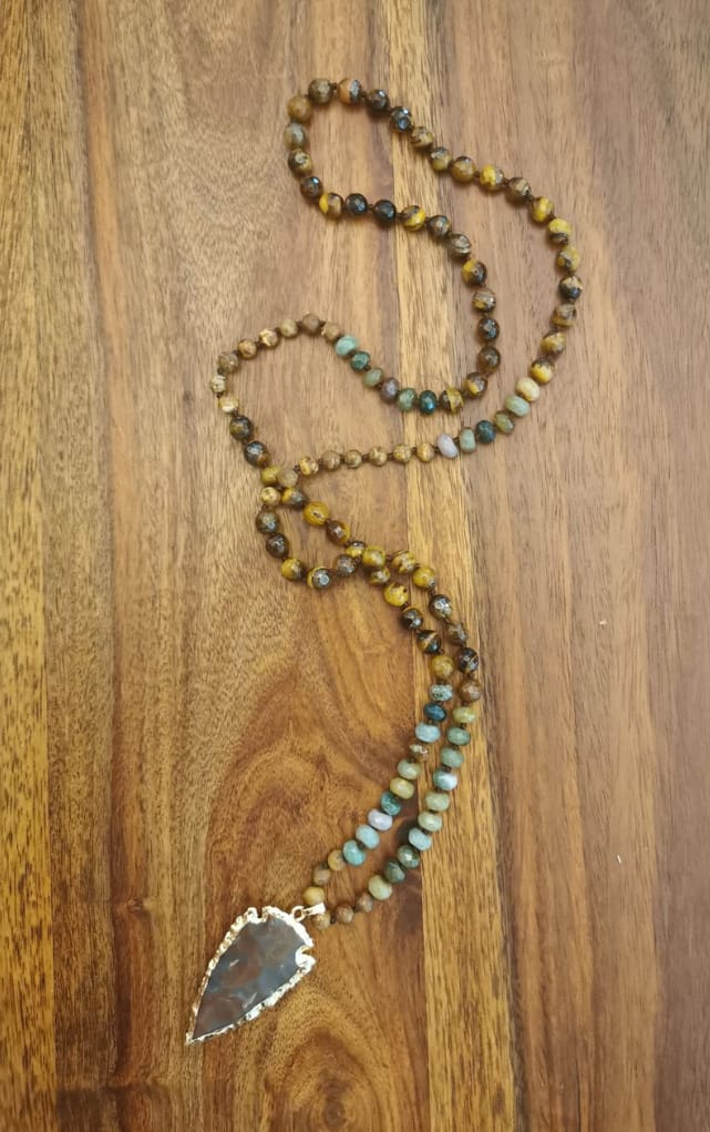 Customer photo review of Natural Tiger Eye, Jasper, Agate & Onyx Arrowhead Necklace