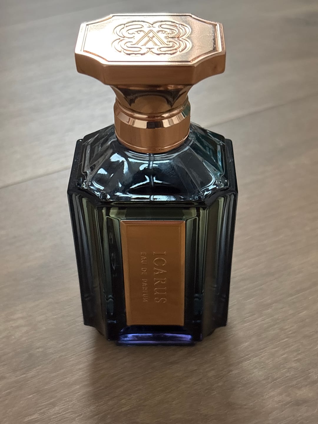 Customer photo review of Velixir Icarus Eau de Parfum 35ml / 100ml