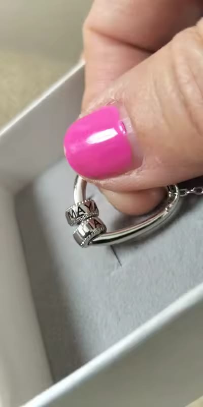 Customer photo review of Heart Name Necklace