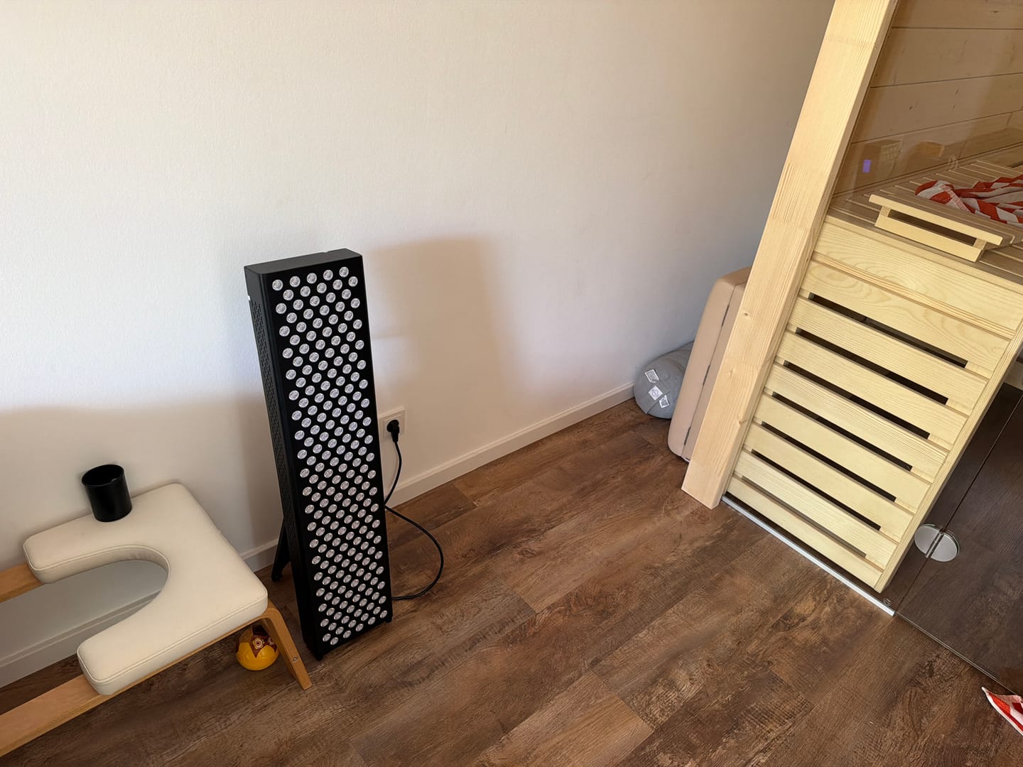 Customer photo review of Koanna® Luma1000™ – Kraftvolles, mittelgroßes Rotlicht-Panel