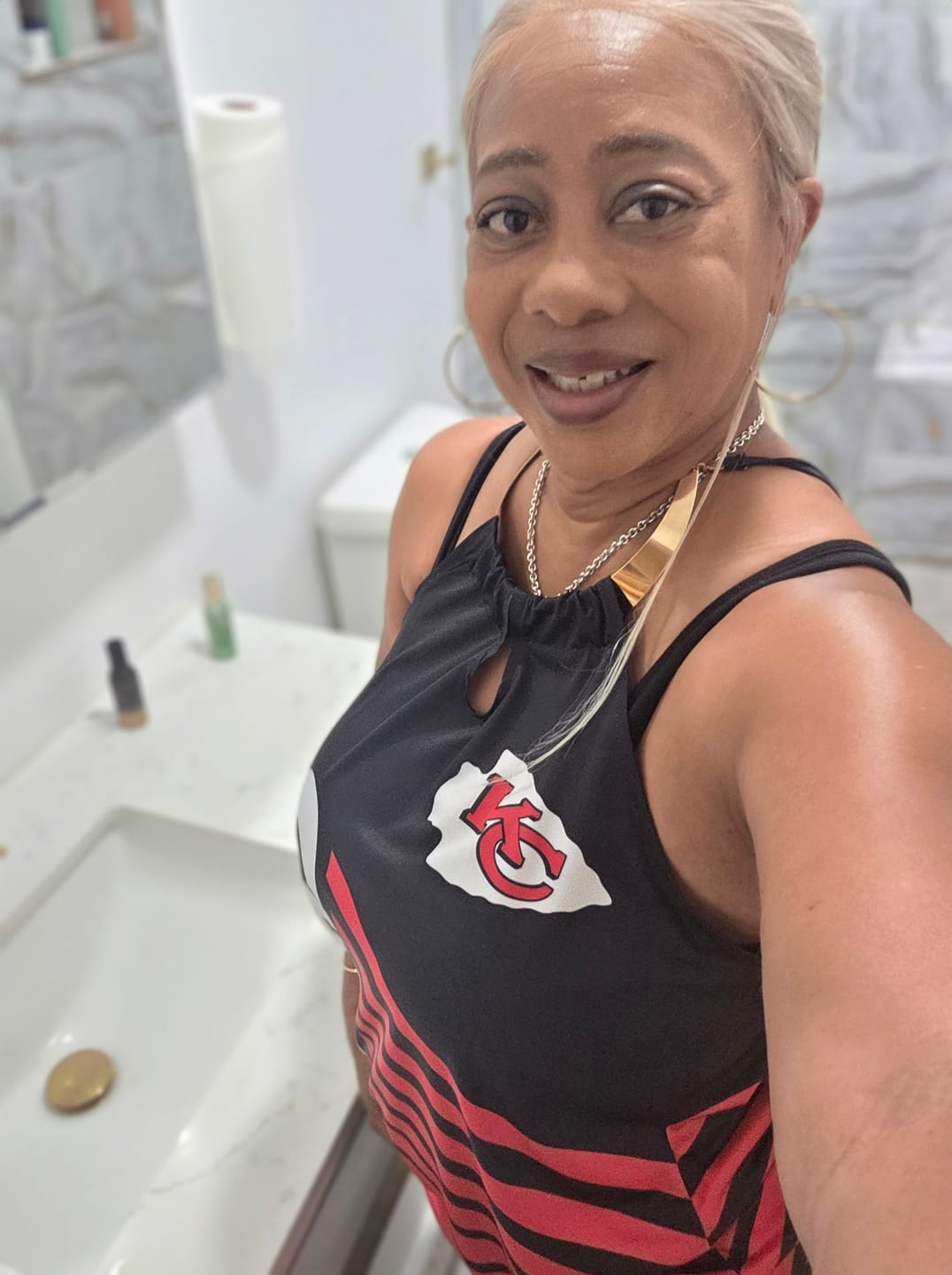 Customer photo review of Chade Magic Lace HD Lace Front Wig - MHH06 HEART HAIRLINE 06
