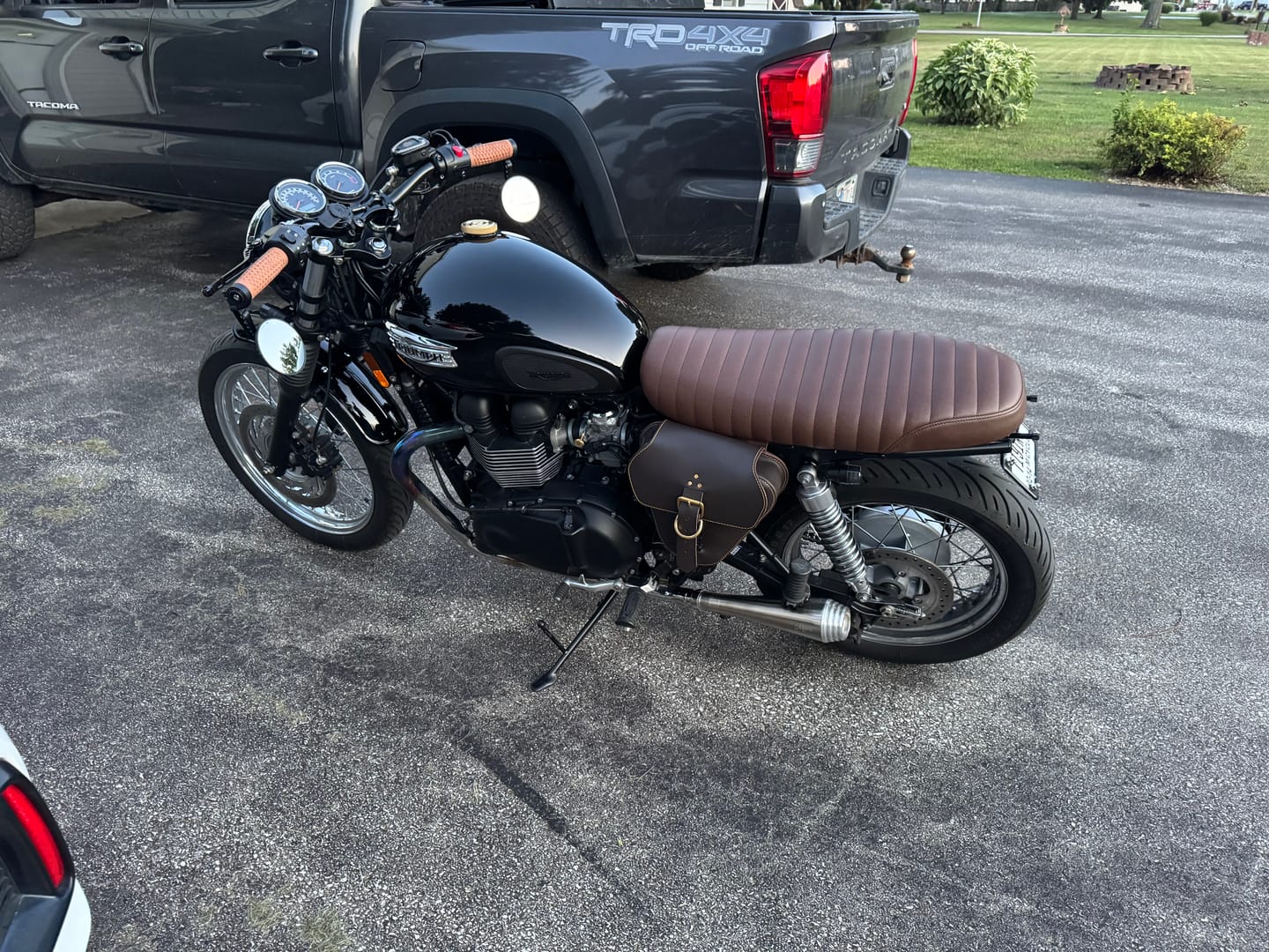 Customer photo review of Triumph Side Cover Solo Bag - TSB01