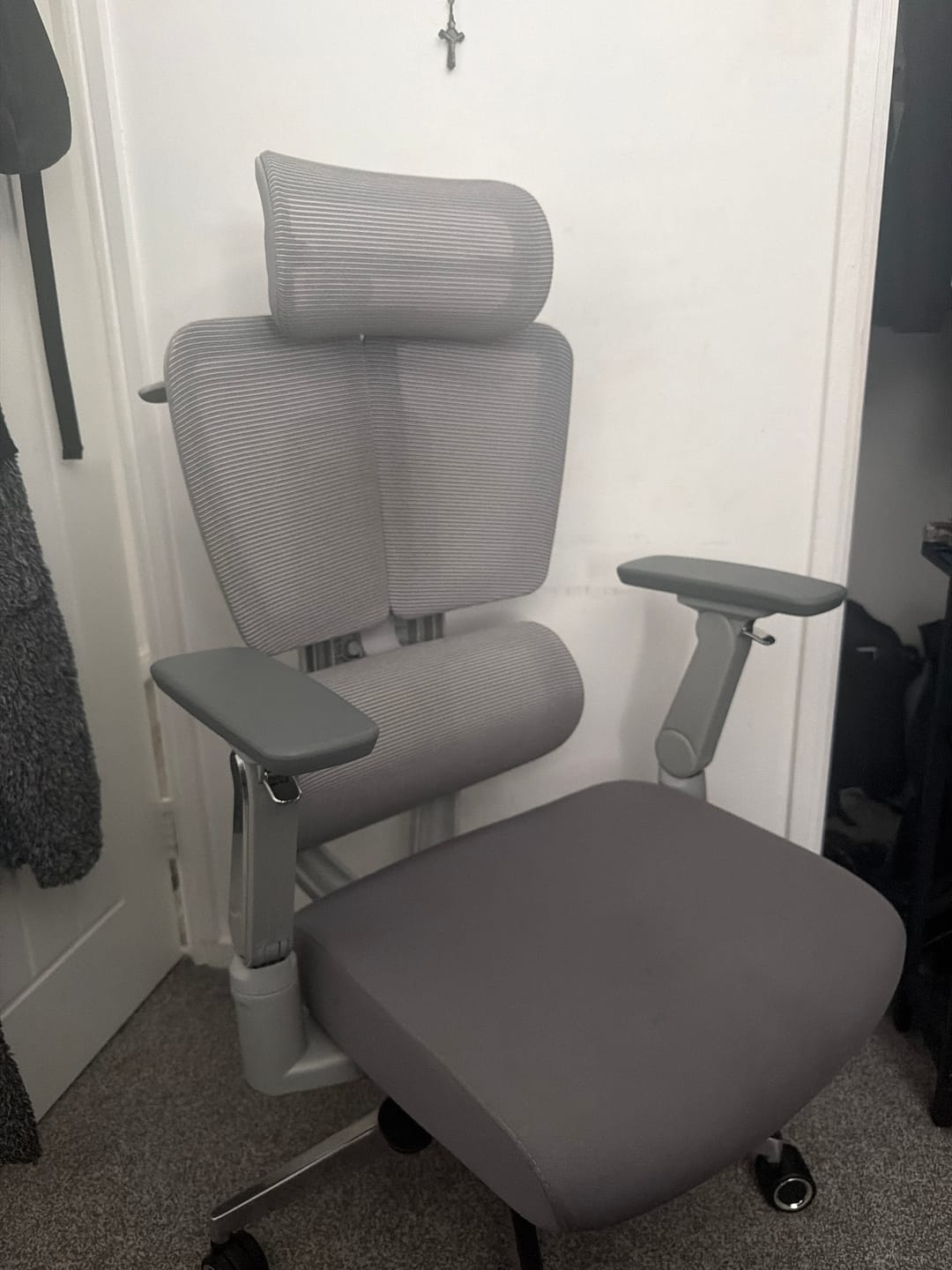 Customer photo review of Apex | Elite Mesh Office Chair