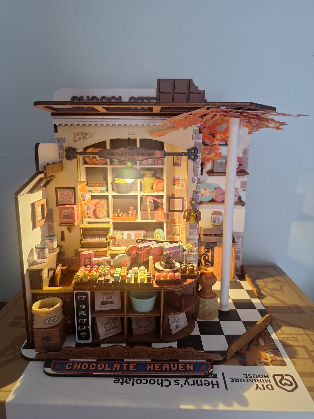 Customer photo review of Henry's Chocolate - Maqueta a Escala - Rolife