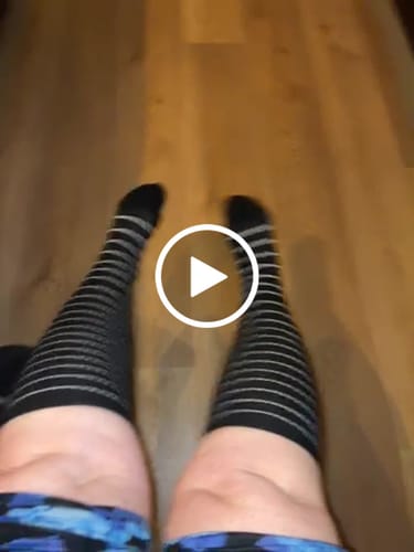 Kundeanmeldelse med video af Støttestrømper