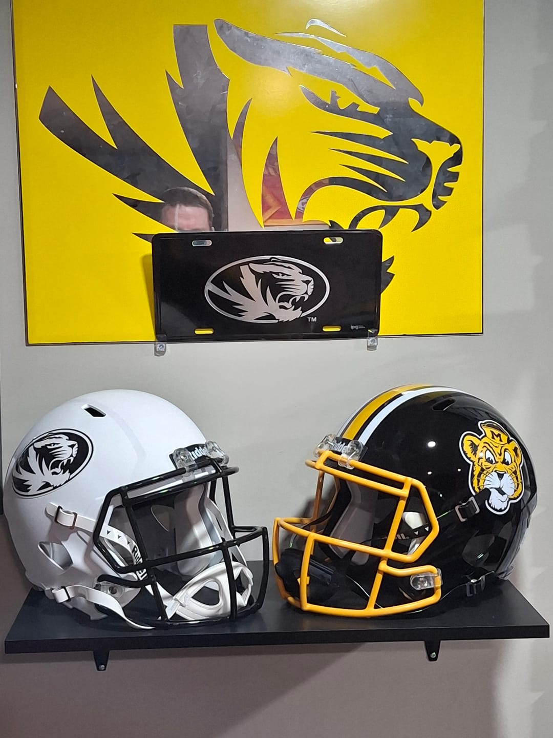 Customer photo review of Missouri Tigers Riddell Speed Replica Helmet - White