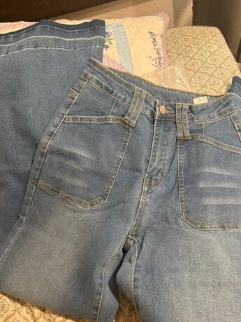 Customer photo review of Women's Wide Leg Denim Jeans