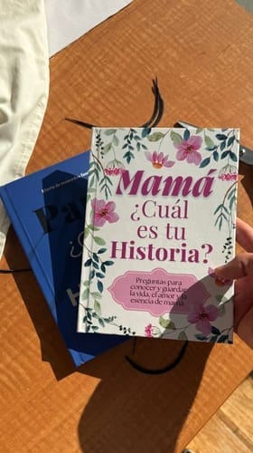 Customer photo review of Papá, Mamá, Abuelo, Abuela — ¿Cuál es tu Historia?
