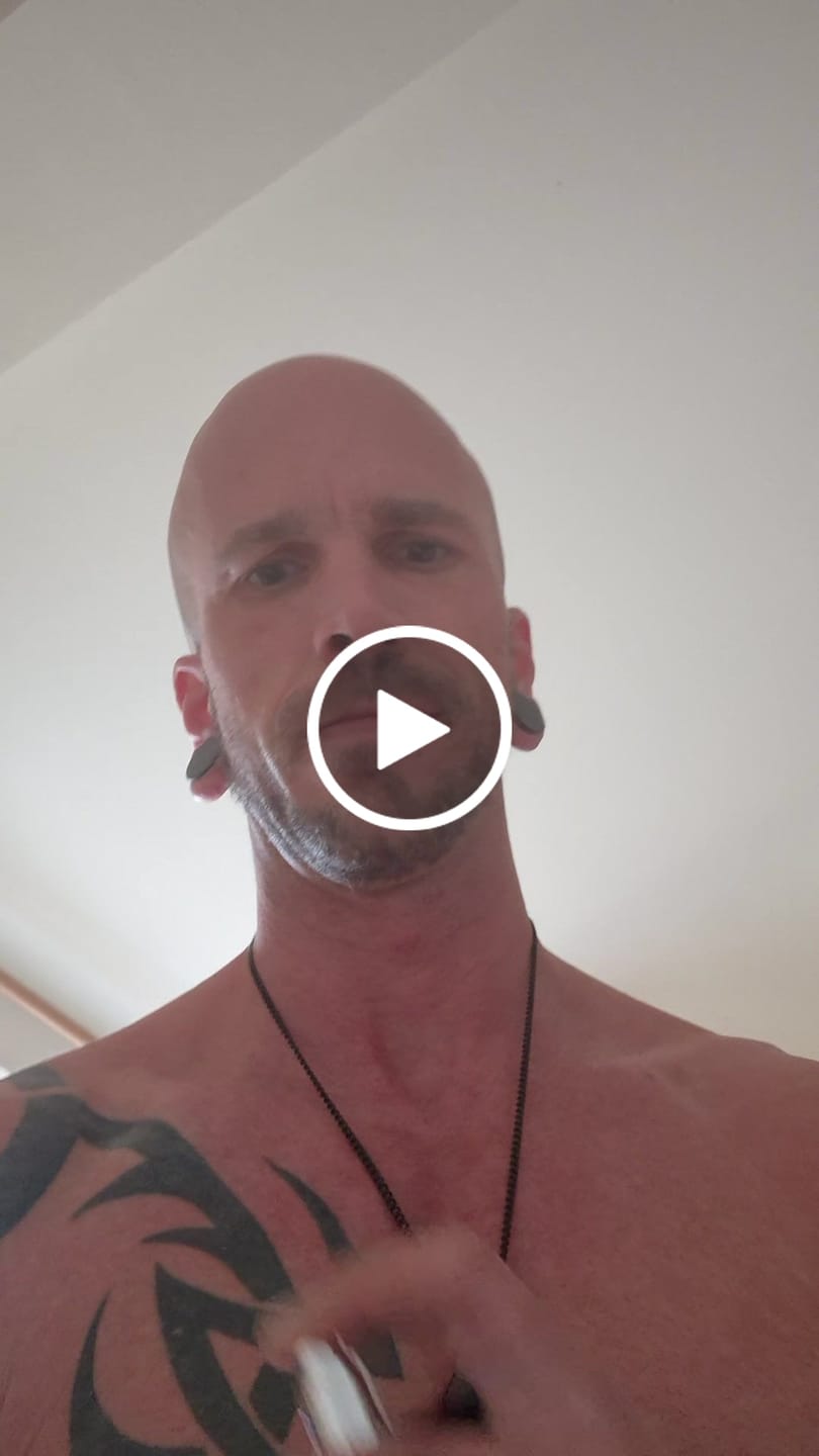Customer video review of Syxgott Pheromon Parfum - AKTION