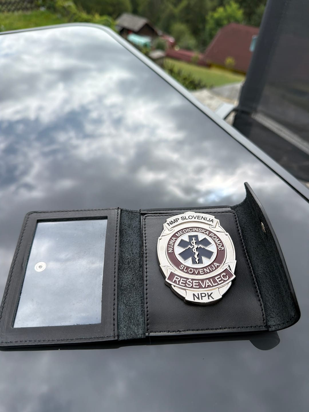 Customer photo review of Genuine Leather Holder/ Holster/ Wallet For Multi-size Police Badges & ID Card