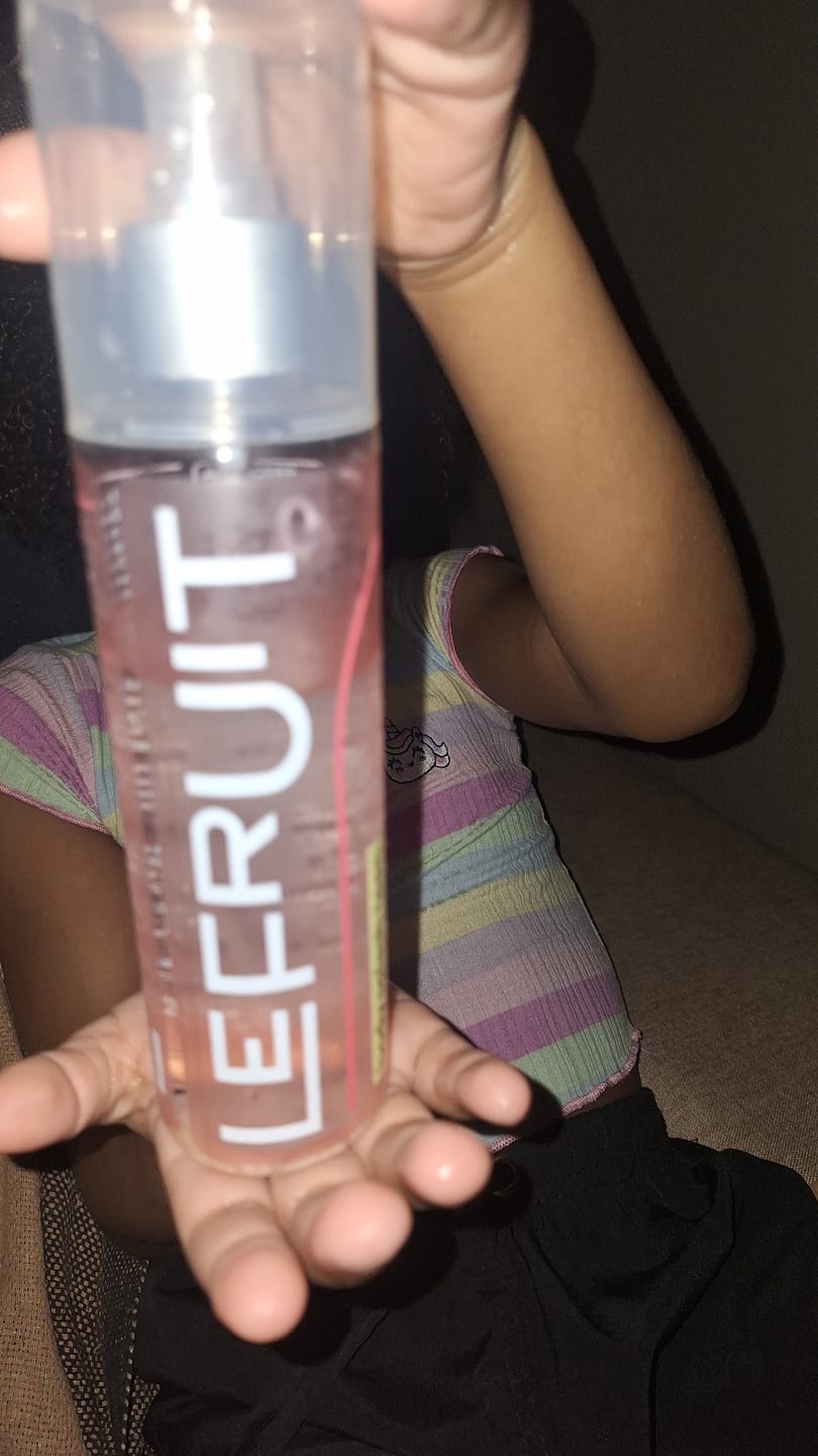 Customer photo review of Body Splash Essencial Teen