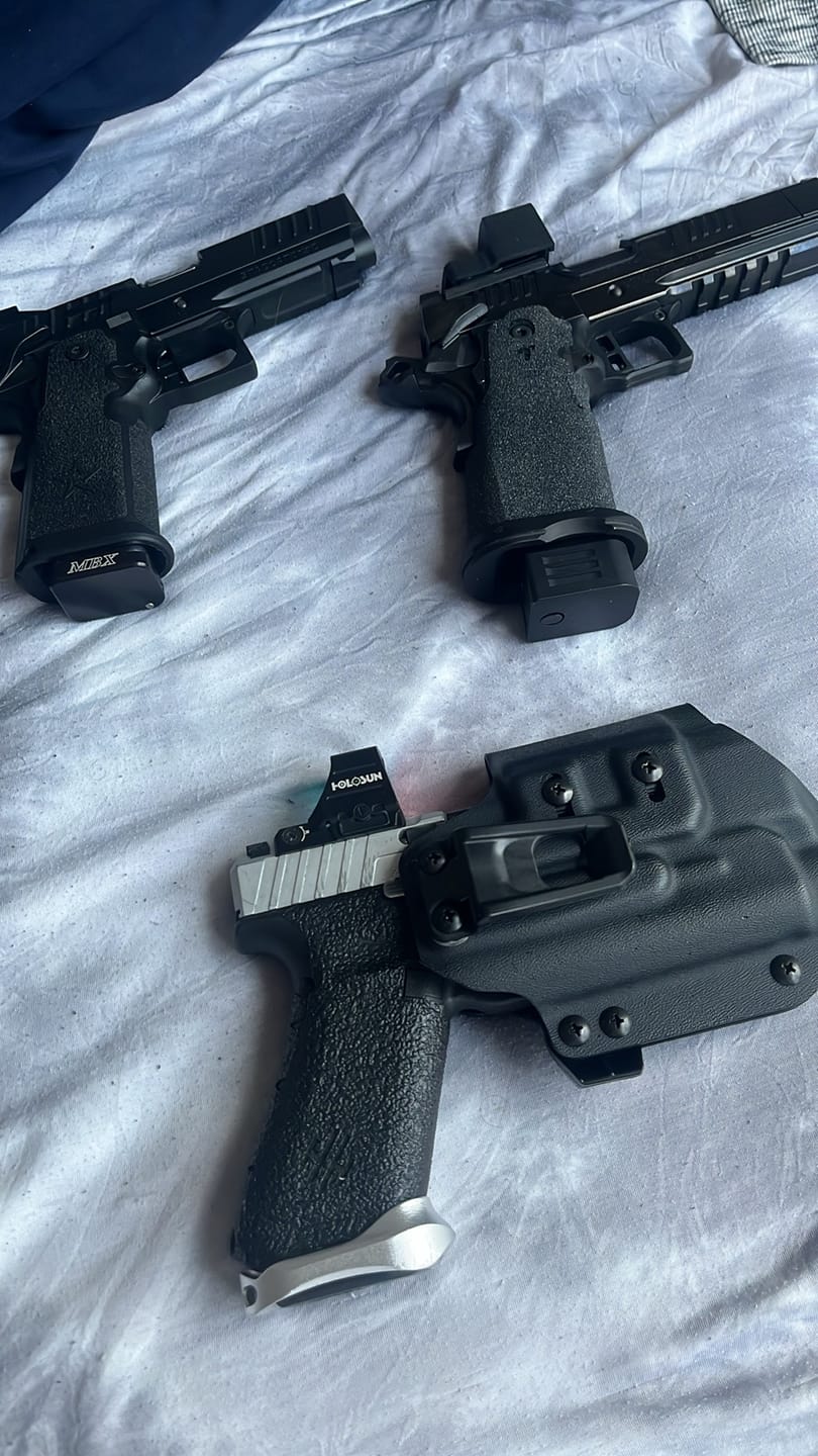 Customer photo review of Universal Light Covert IWB Holster
