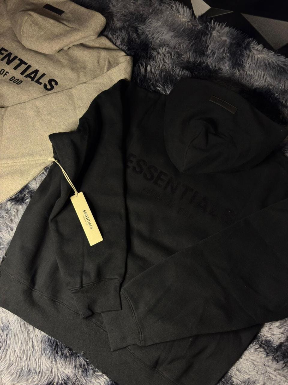 Customer photo review of Hoddie Essentials S22 5pz