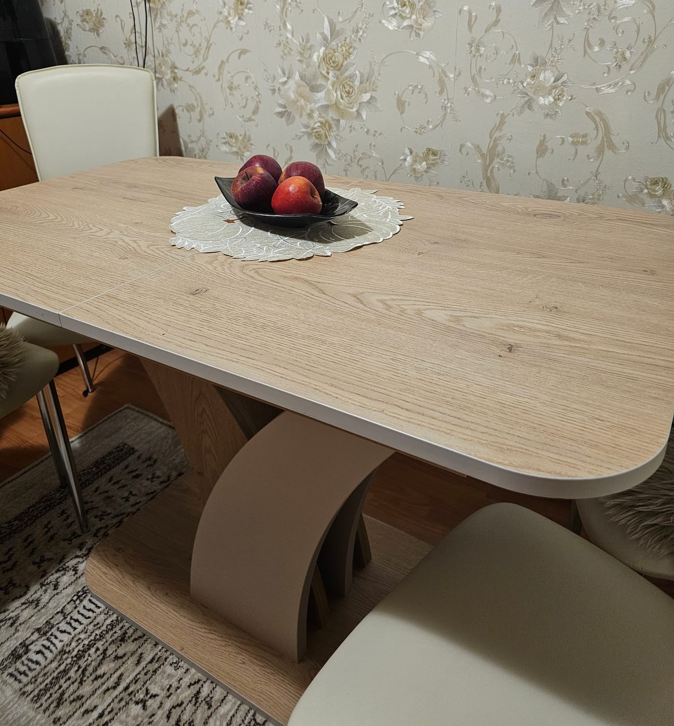 Customer photo review of Masa extensibila VENTO, stejar/casmir, PAL laminat, 120/160x68x76 cm