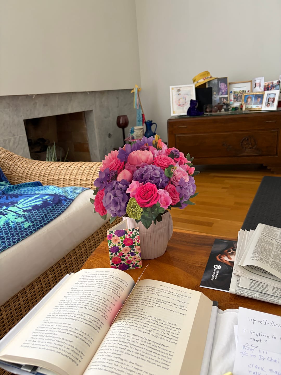 Customer photo review of Fuchsia Fantasy Pop-Up Bouquet