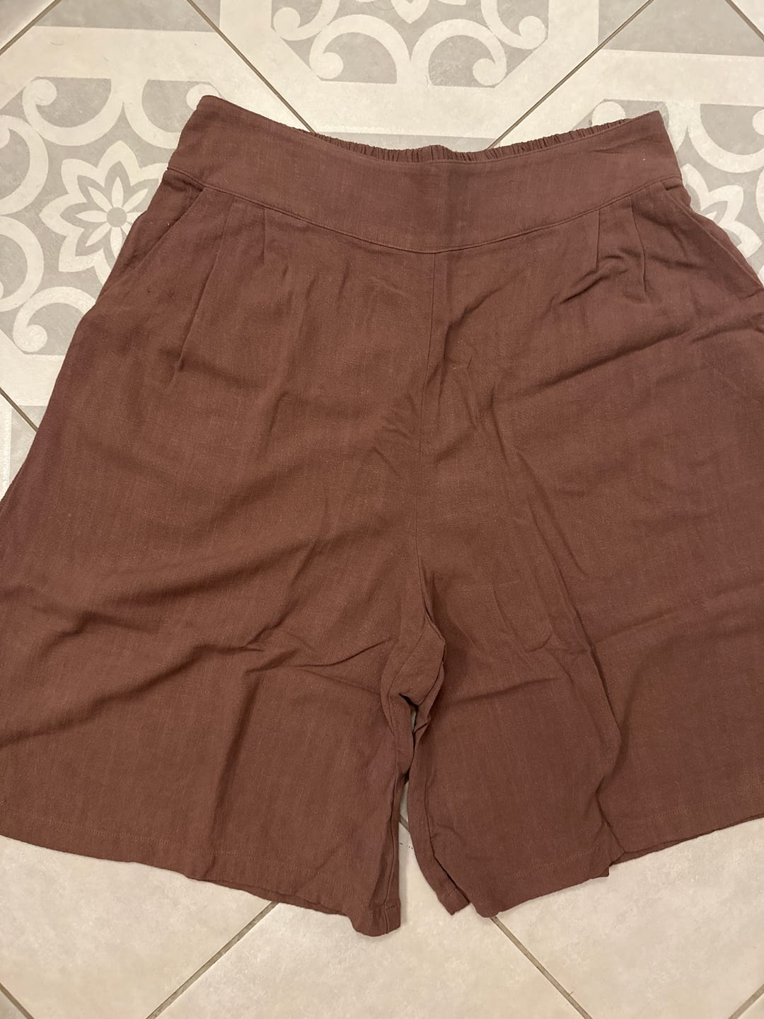 Customer photo review of Bermuda Eline - Viscose/lin moka
