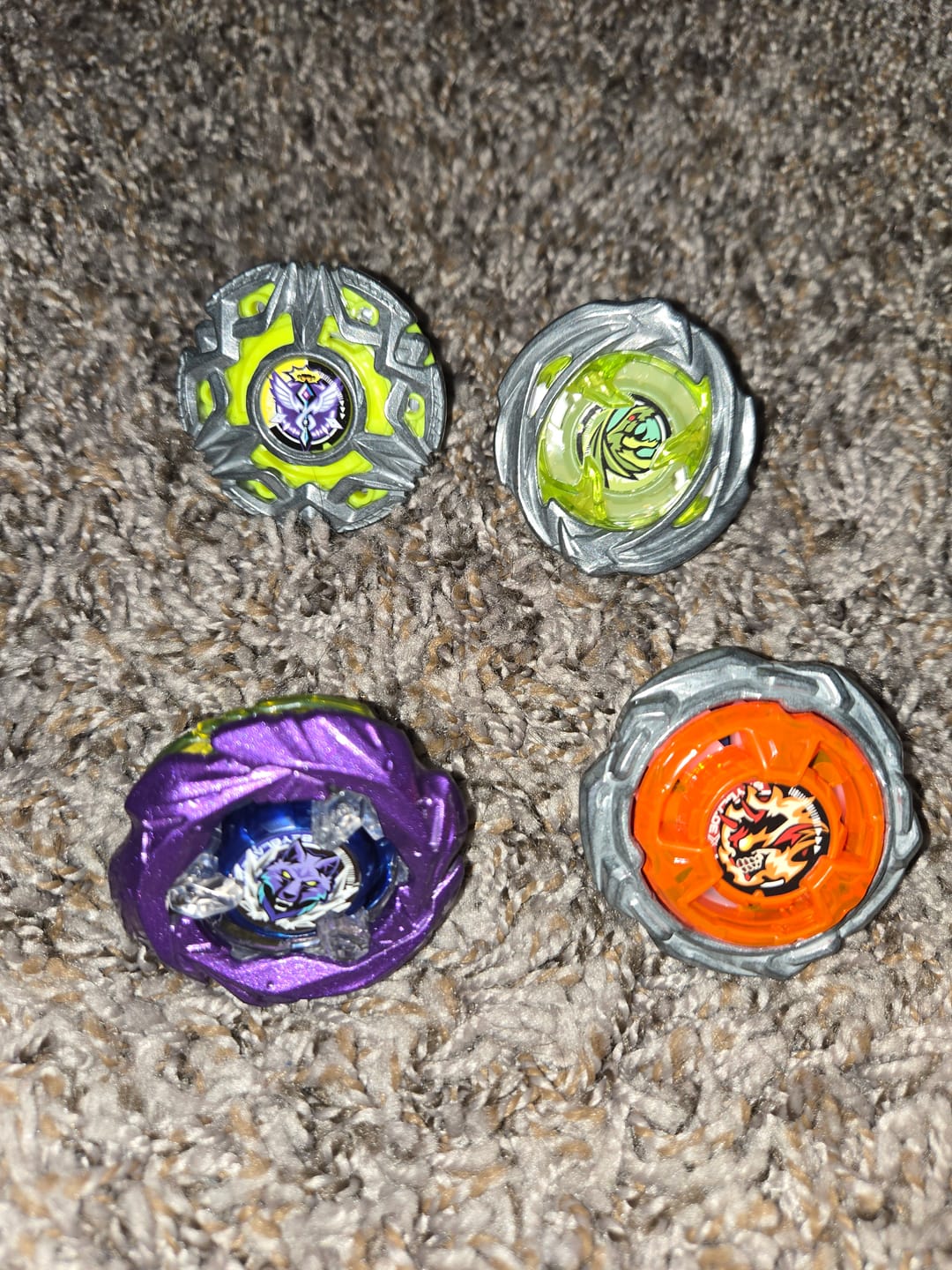 Customer photo review of [Pre-Order] Takara Tomy Beyblade X UX-21 Hells Nether Deck Set