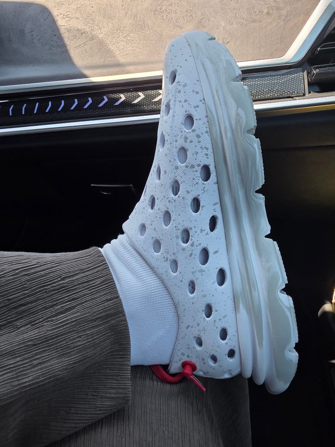 Customer photo review of Active Recovery Shoe - Kane x Üni