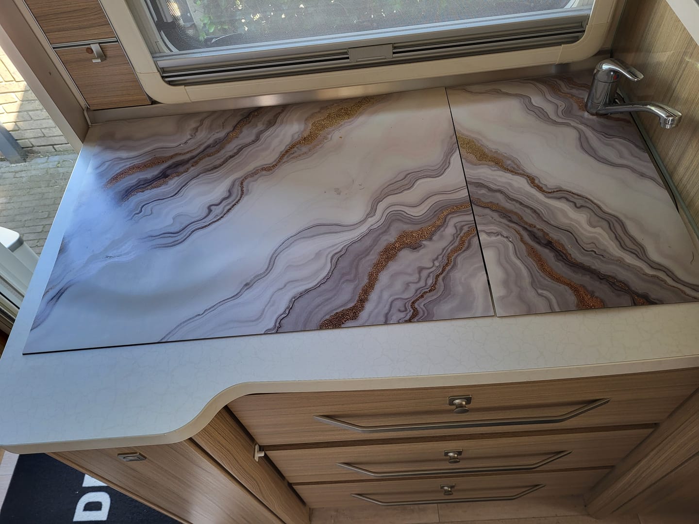 Customer photo review of Inductiebeschermer - Marmer met Goud - Marble Dusk