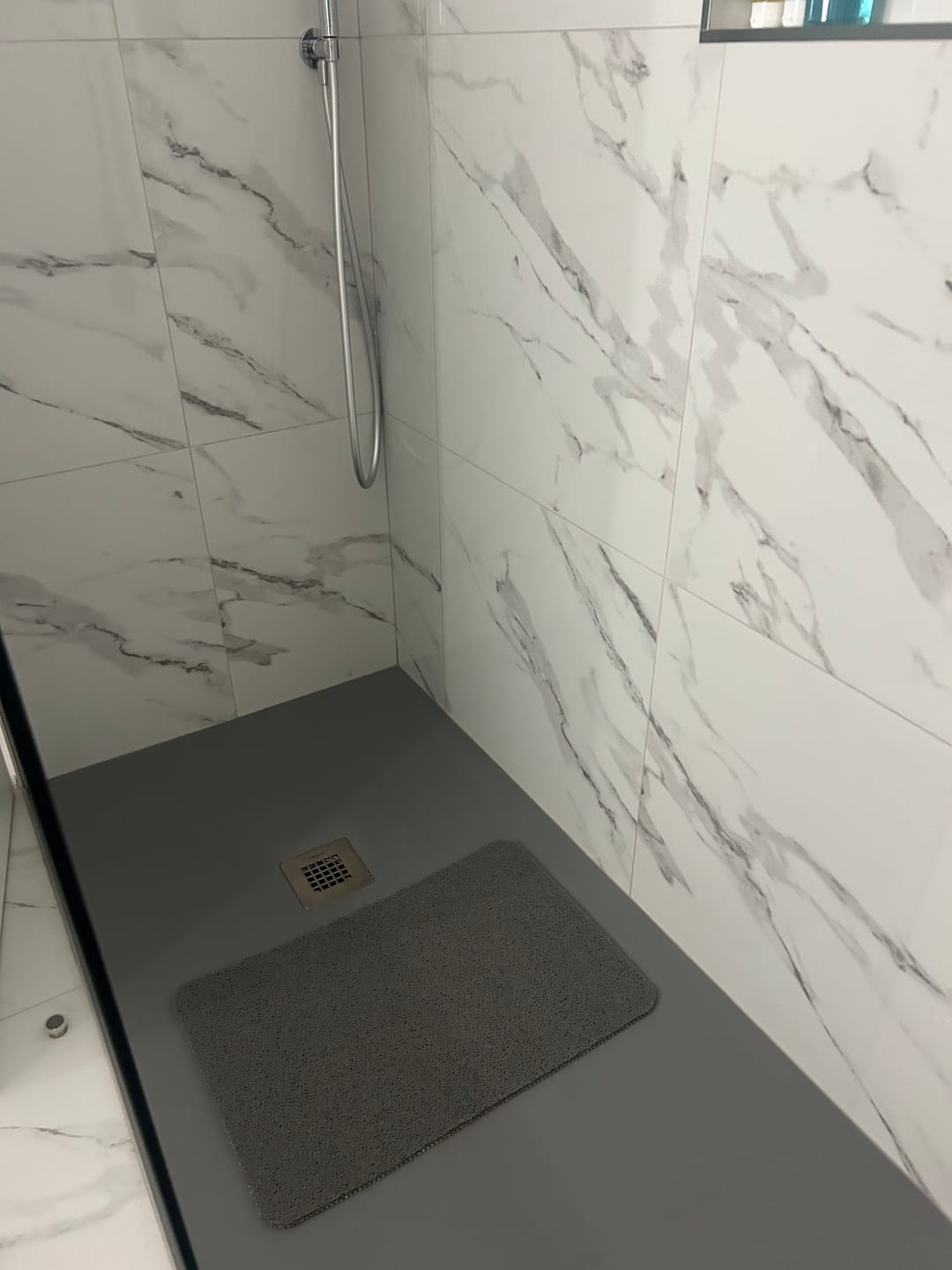 Customer photo review of Magicwipe™ - Non-Slip Shower Mat