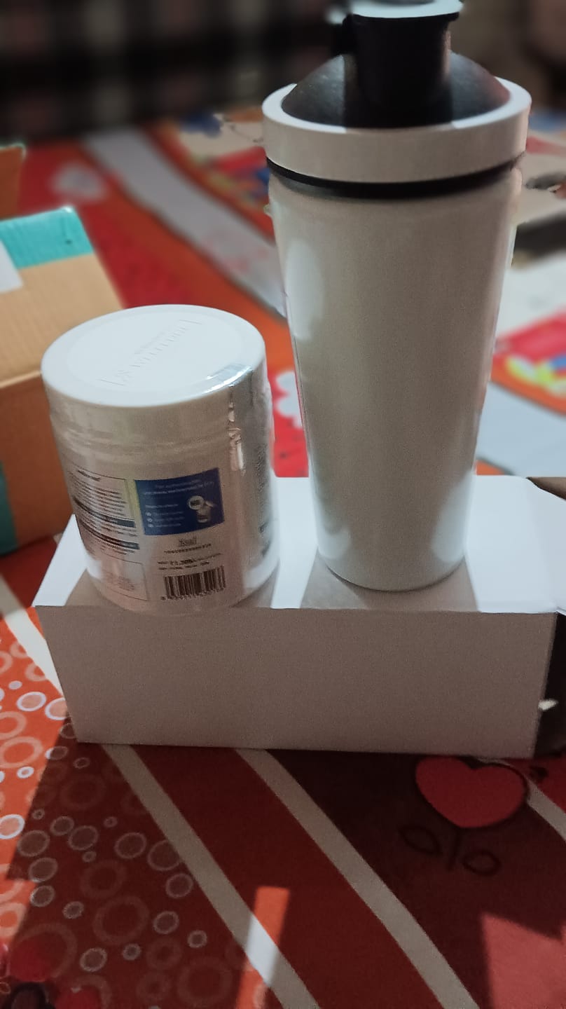 Customer photo review of Wellcore - Micronised Creatine Monohydrate (83 Servings, Unflavoured) + Premium Steel Shaker