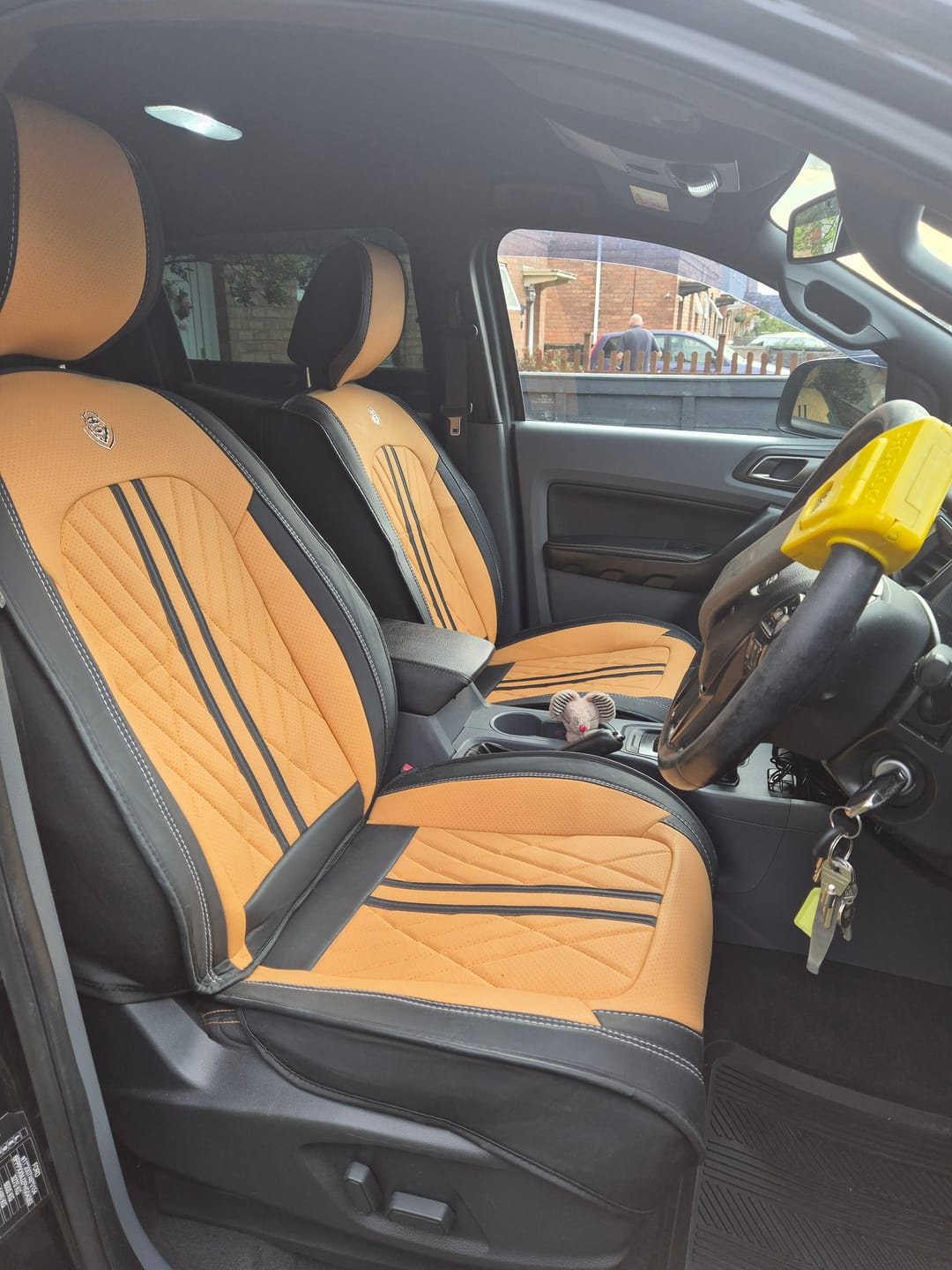 Rosalyn F.'s car with Brown & Black seat covers