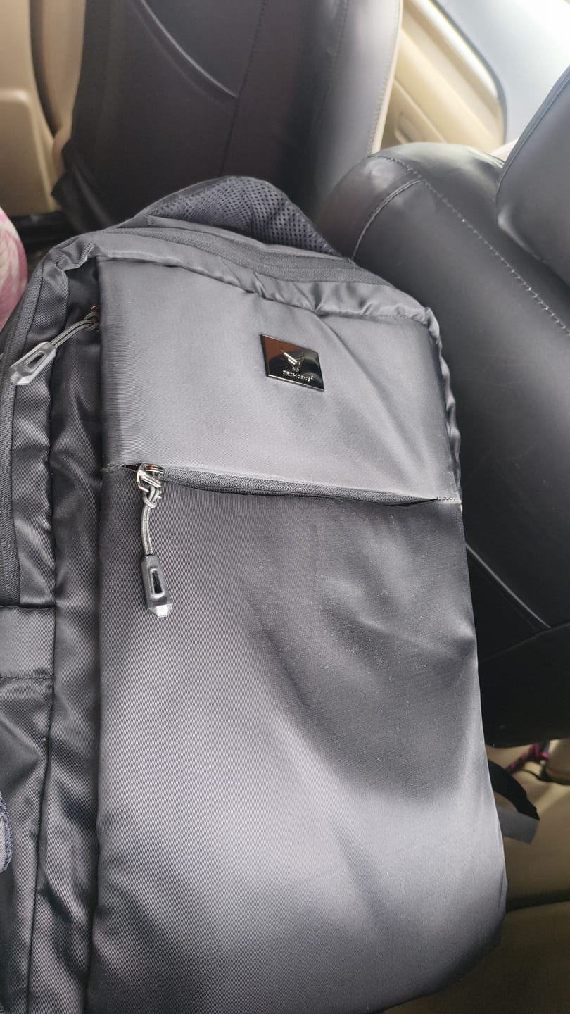 Customer photo review of UrbaNoir Backpack 20L NEW