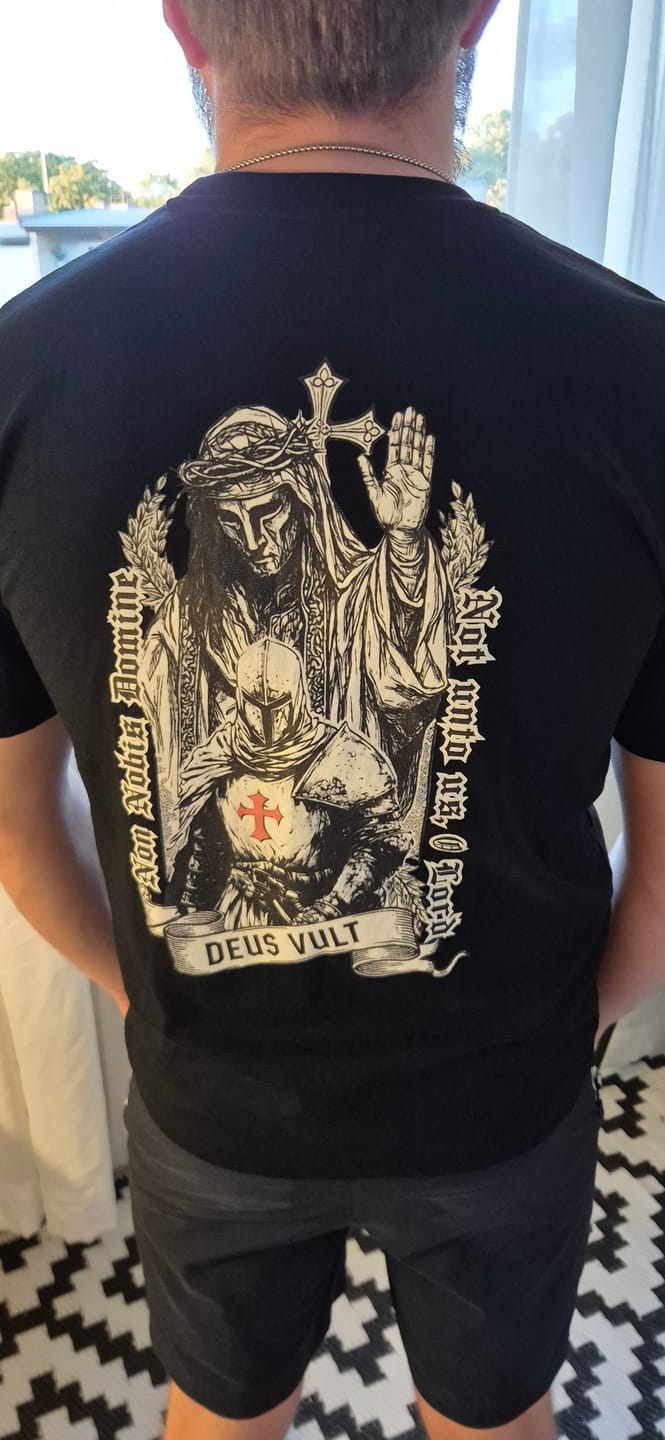 Customer photo review of DEUS | Premium T-Shirt
