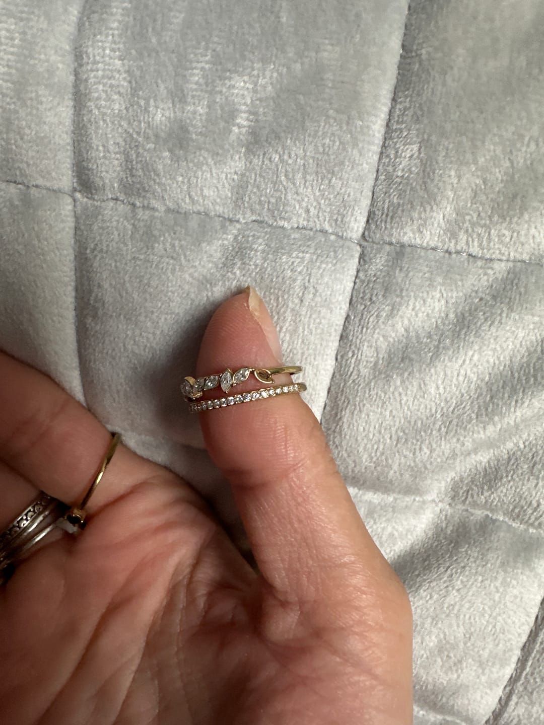 Customer photo review of 18K Gold Mia Crystal Ring