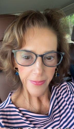 Customer photo review of Color Changing 4 in 1 Foundation