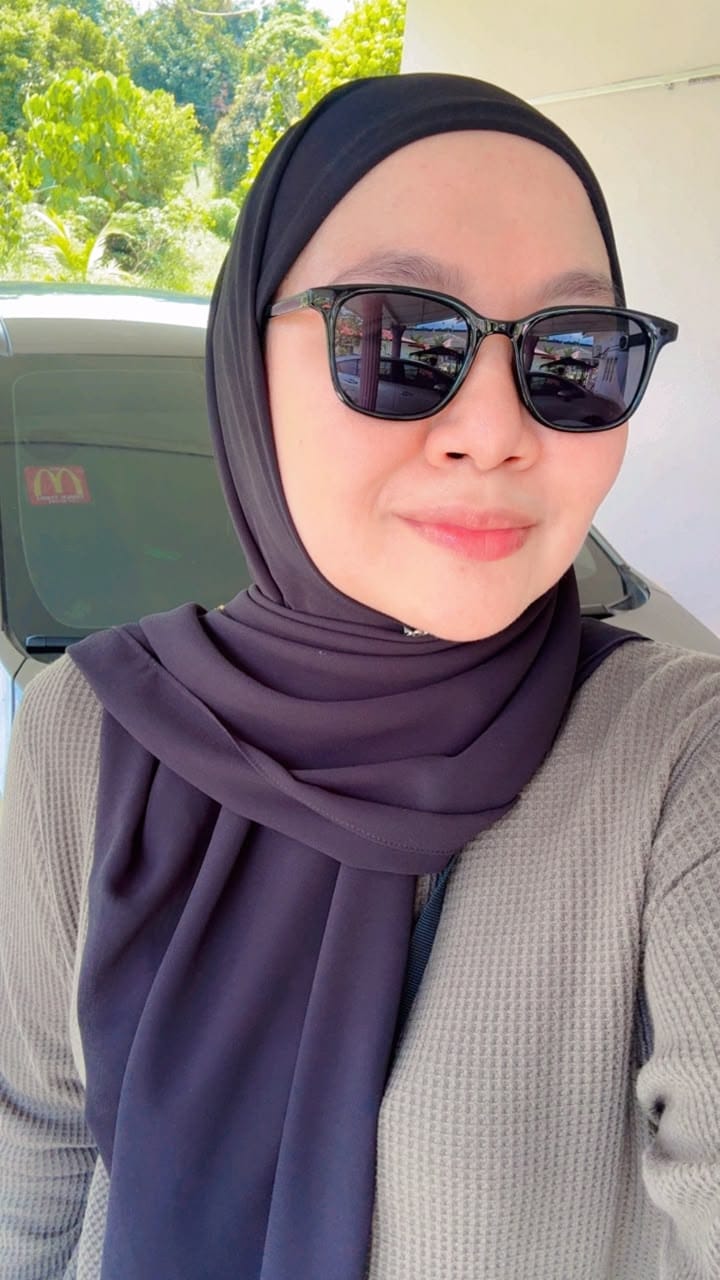 Customer photo review of FREE Sunglasses Leather Pouch + Suede Microfiber Cloth (Worth RM25)