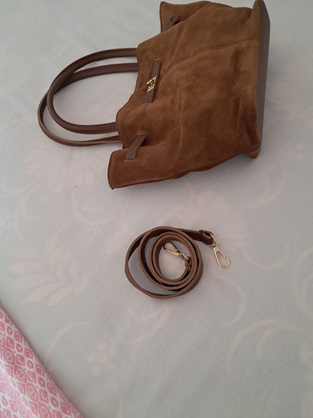Customer photo review of Vivienne | Hakiki Süet Deri Çanta