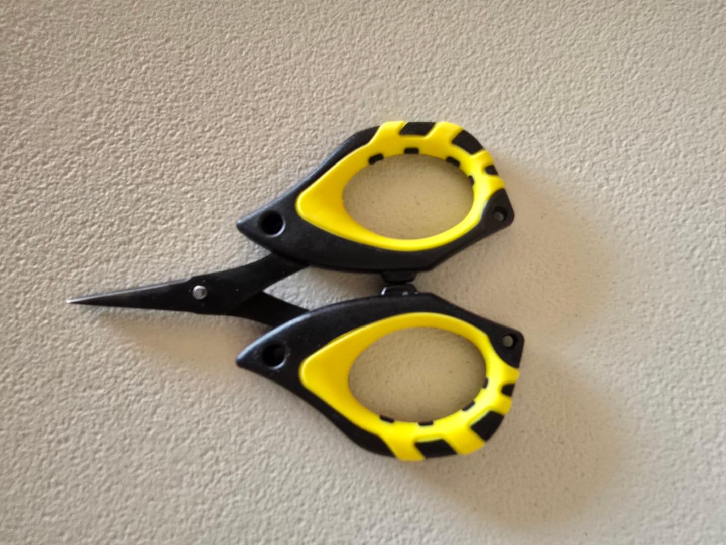 Customer photo review of Mini Scissors for Cutting Braided Fishing Line