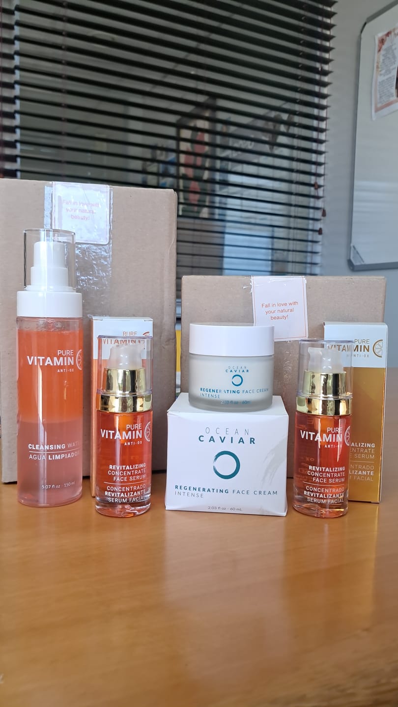 Customer photo review of Buy a Noche Y Dia Vitamin C Serum, Get a Free Vitamin C Cleanser